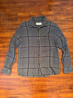 Abercrombie & Fitch Gray Textured Plaid Shirt | Size M